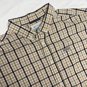 Columbia Shirt Men's Size XL Beige Plaid Long Sleeve Button Up Pocket Outdoors